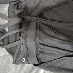 Lululemon top